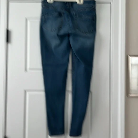 Democracy High Rise Blue Jeans with Natural Fading - Picture 5 of 5